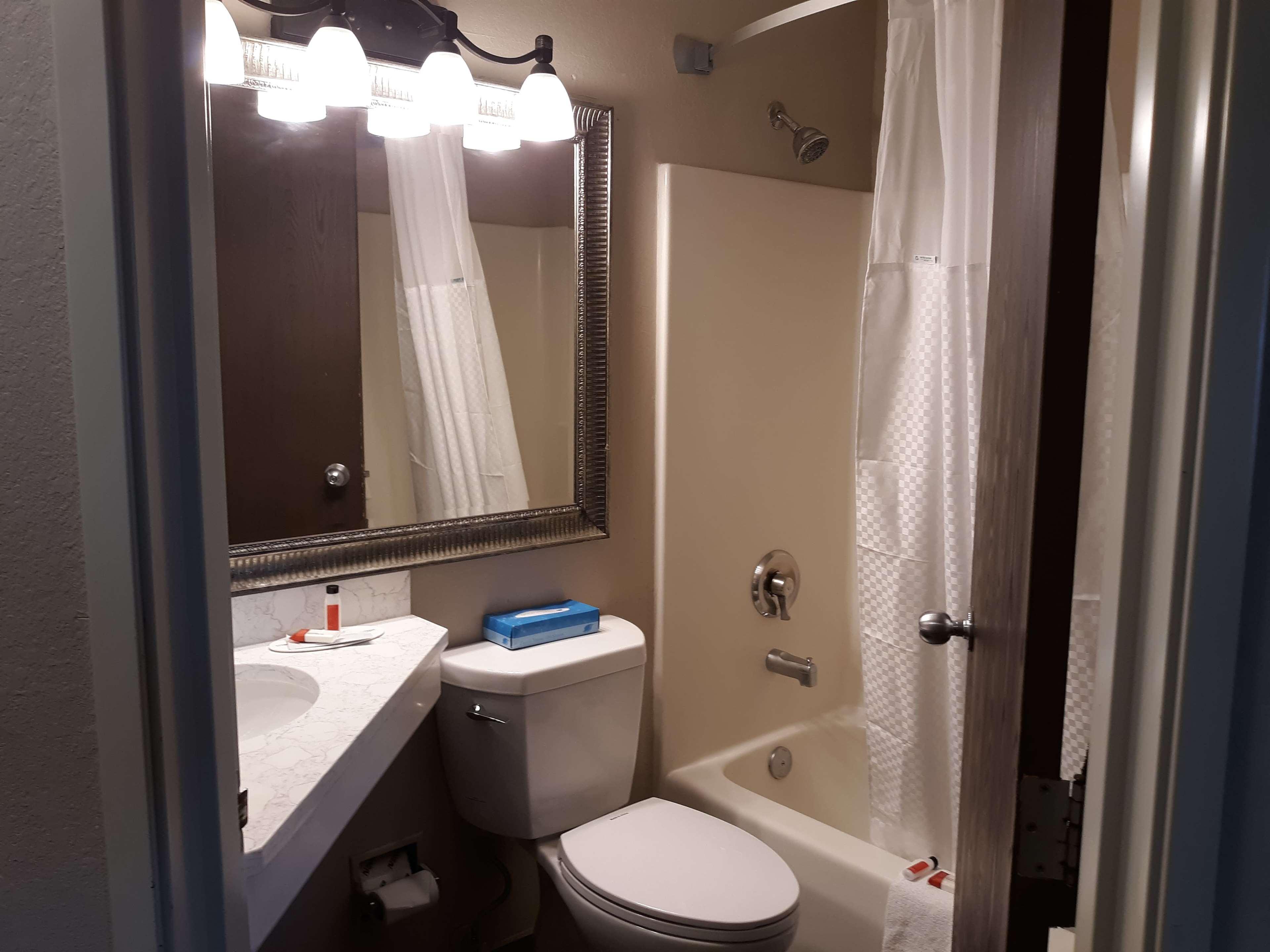 Baymont By Wyndham Mayo Clinic Area Motel 2*