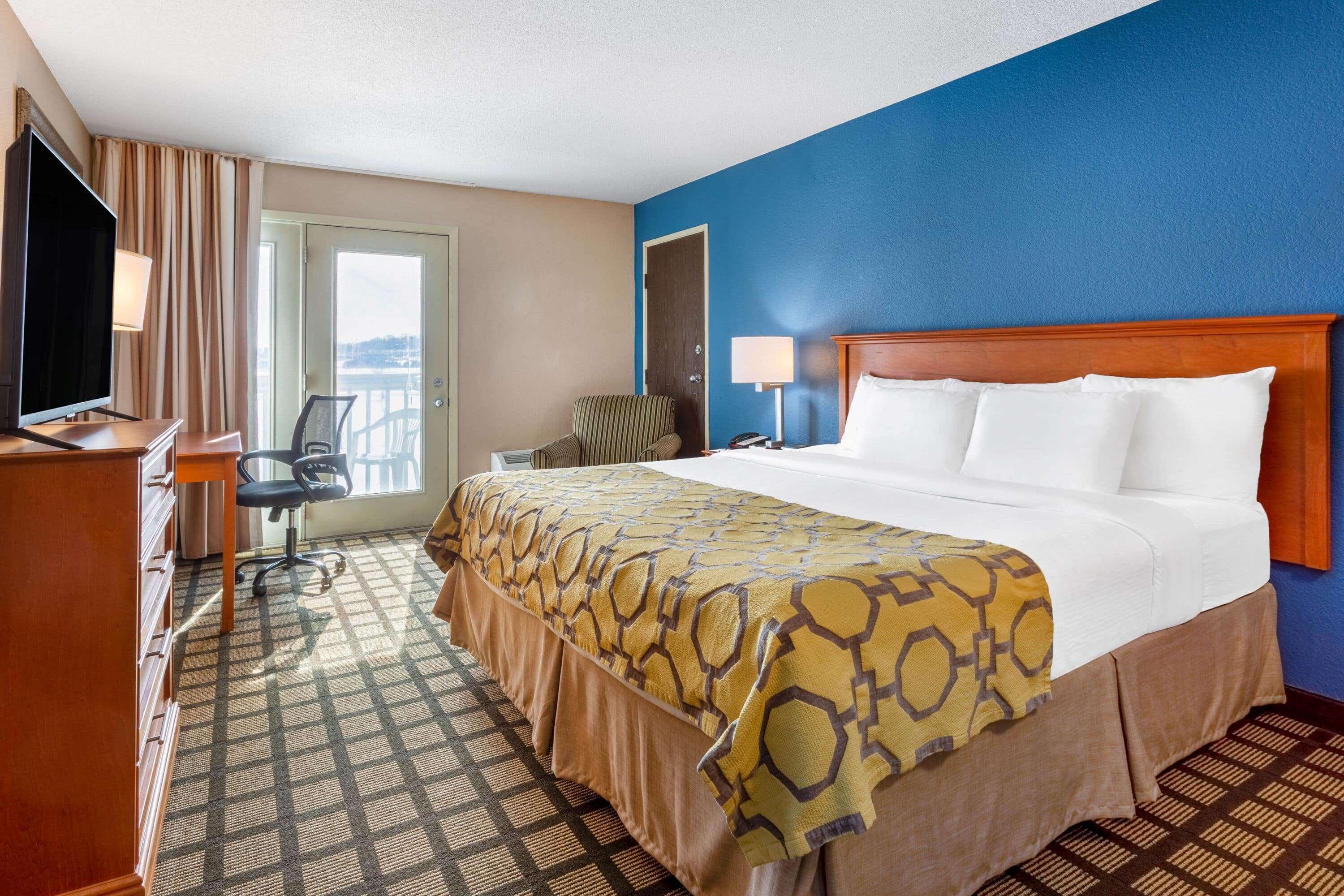 Baymont By Wyndham Mayo Clinic Area Motel 2*